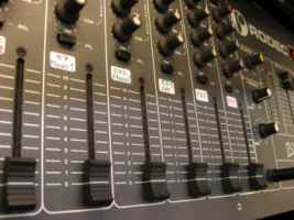 Locutor brasileiro . Locucao 